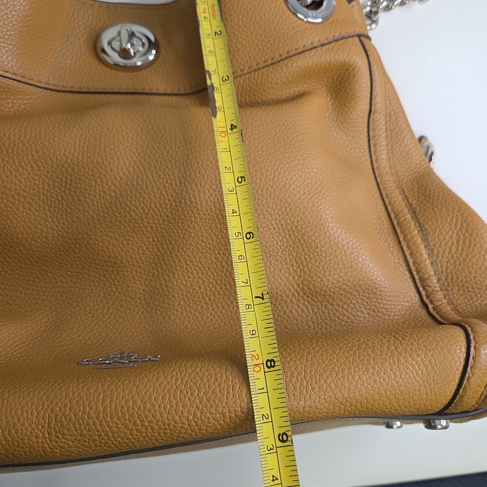 Coach 2017 Turnlock Edie Beige Camel Leather Shoulder Bag  Chain 36855 - Picture 16 of 16